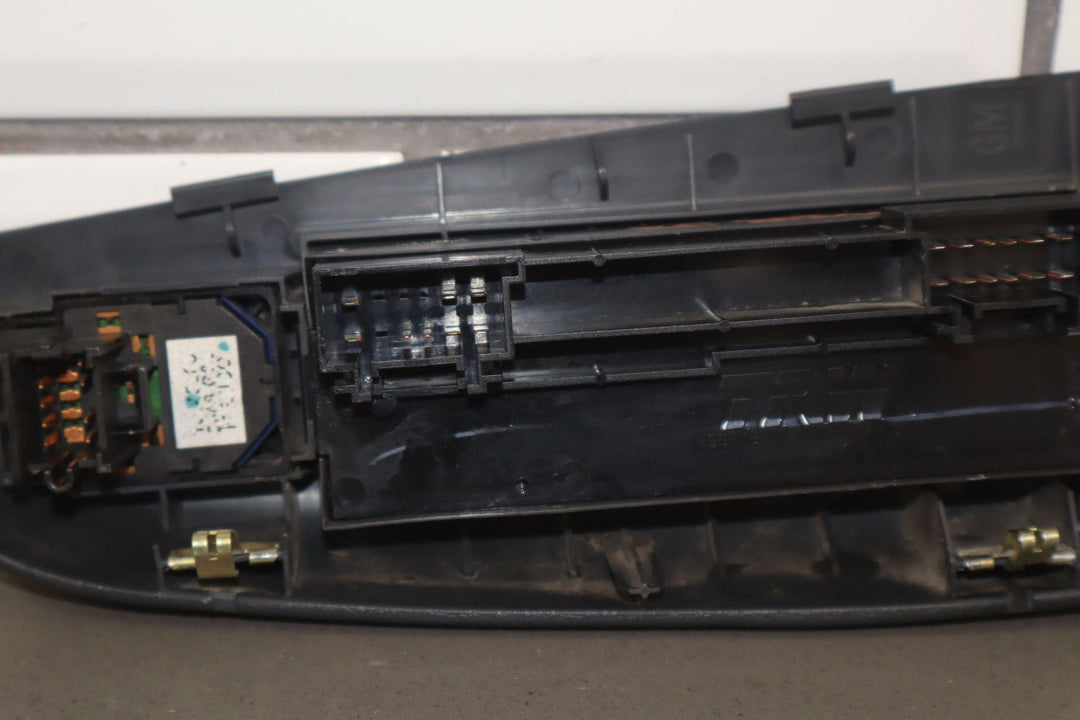 01 - 02 Chevy GMC 2500HD Crew Cab Driver Left LH Master Window Switch Graphite
