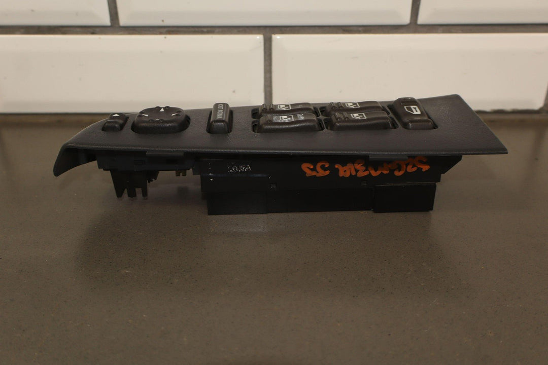 01 - 02 Chevy GMC 2500HD Crew Cab Driver Left LH Master Window Switch Graphite