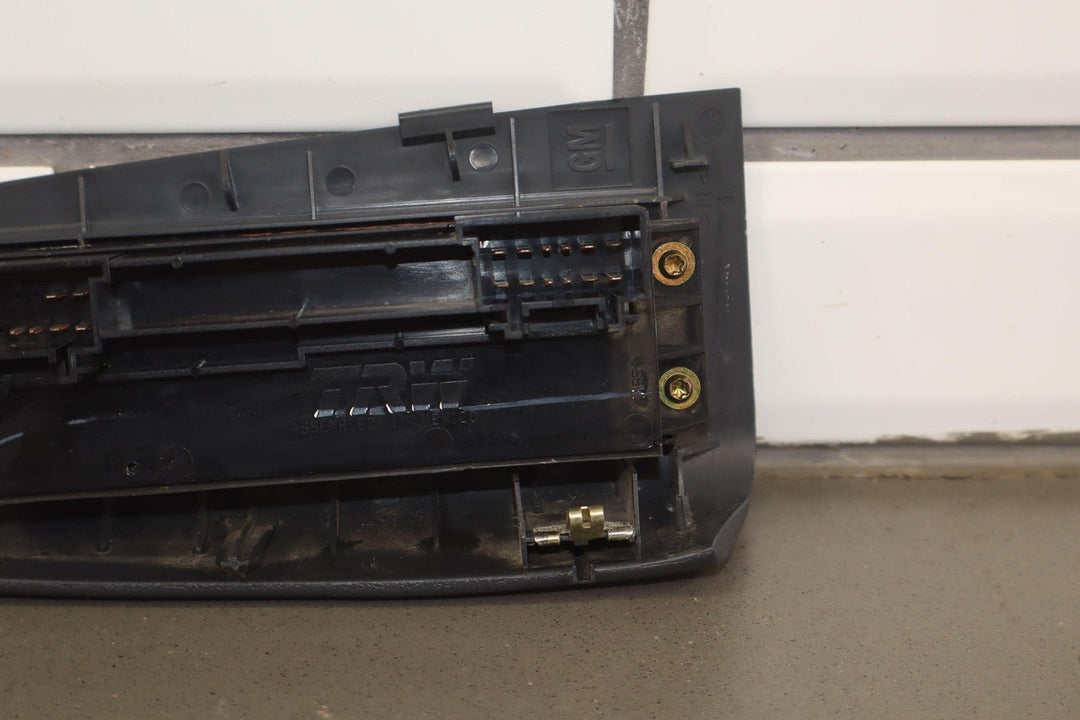 01 - 02 Chevy GMC 2500HD Crew Cab Driver Left LH Master Window Switch Graphite