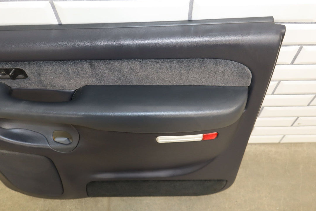 01 - 02 Chevy GMC 2500HD Crew Cab GMT800 Right Rear Door Panel