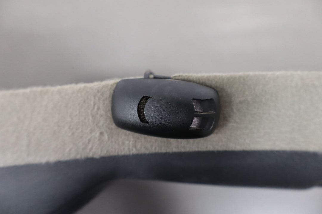 01 - 02 Chevy GMC 2500HD Overhead Roof Console Assembly GMT800