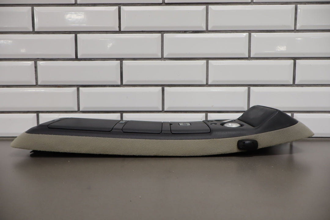 01 - 02 Chevy GMC 2500HD Overhead Roof Console Assembly GMT800