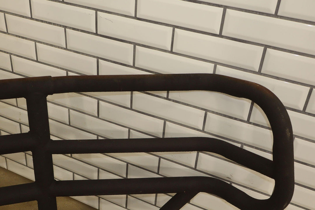 01 - 02 Chevy GMC Ranch Hand Legend Grille Guard GGC011BL1 Used