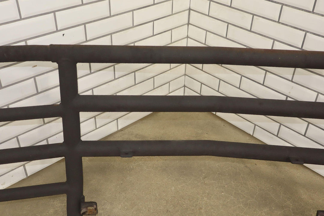 01 - 02 Chevy GMC Ranch Hand Legend Grille Guard GGC011BL1 Used