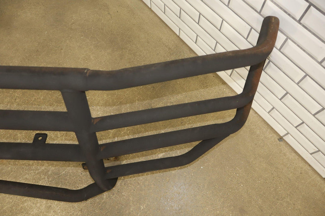 01 - 02 Chevy GMC Ranch Hand Legend Grille Guard GGC011BL1 Used