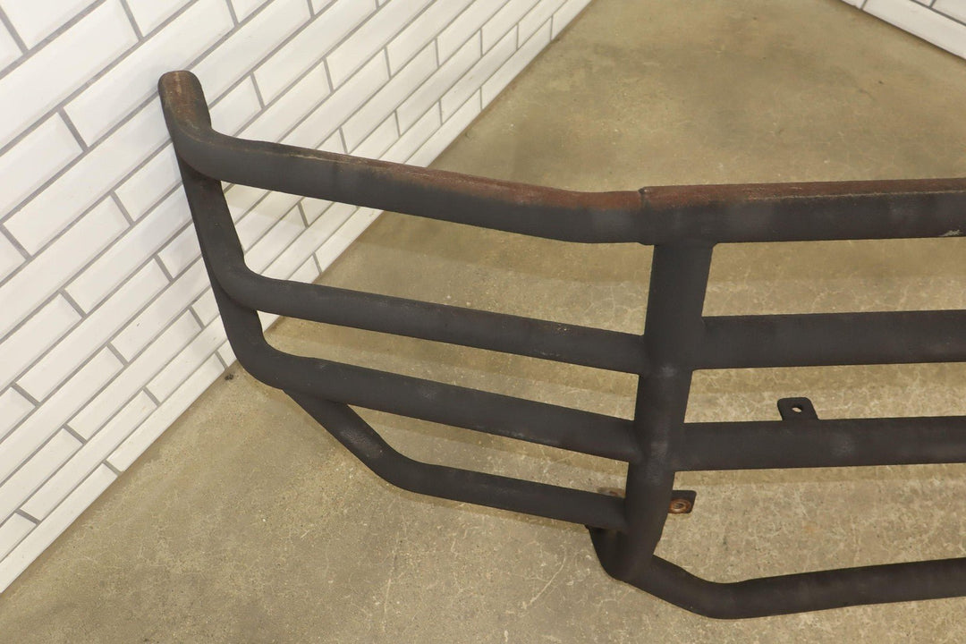 01 - 02 Chevy GMC Ranch Hand Legend Grille Guard GGC011BL1 Used
