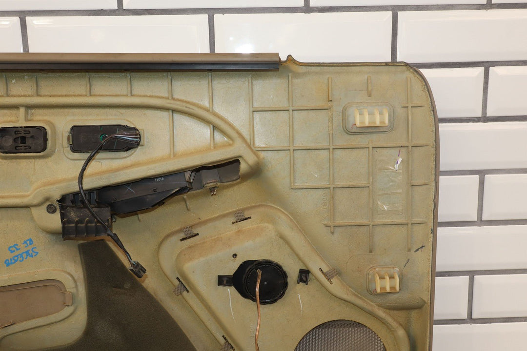 01 - 02 Chevy GMC Silverado GMT800 Right Front Interior Door Panel (Tan 522)