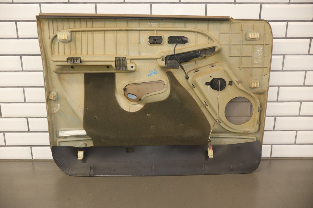 01 - 02 Chevy GMC Silverado GMT800 Right Front Interior Door Panel (Tan 522)