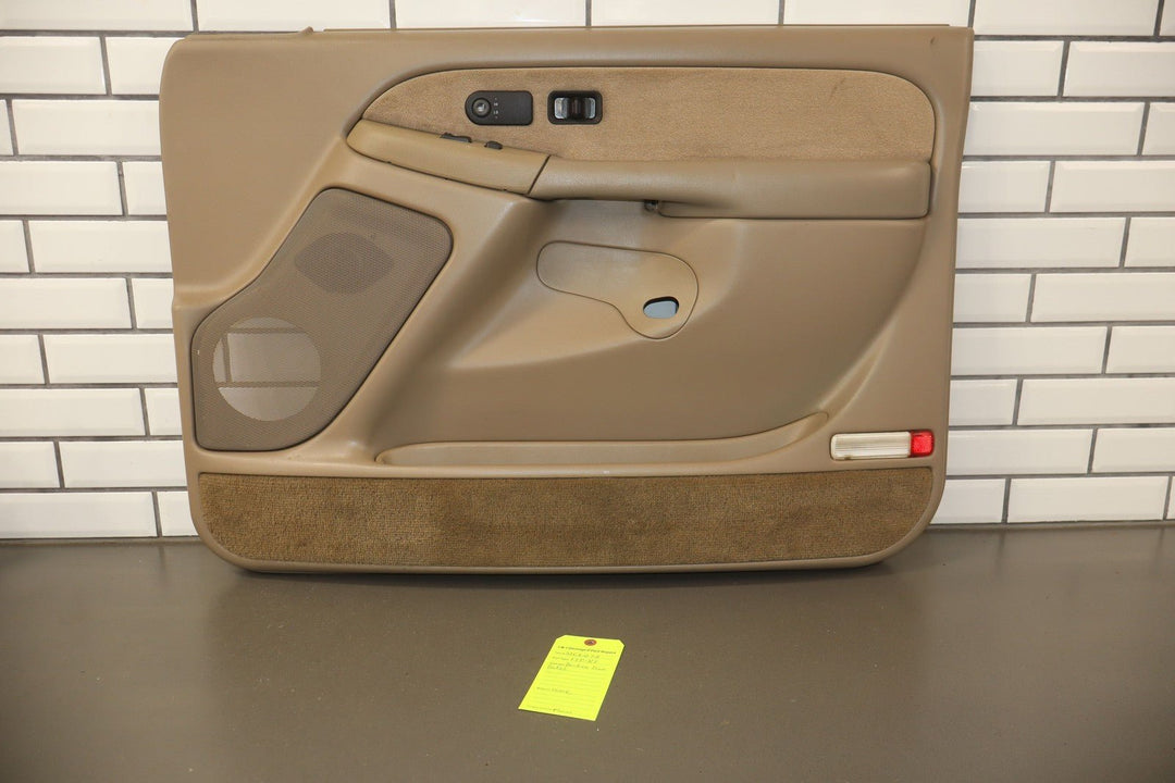 01 - 02 Chevy GMC Silverado GMT800 Right Front Interior Door Panel (Tan 522)