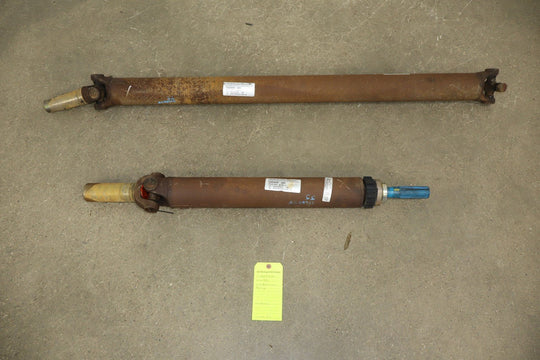 01 - 03 Chevy GMC 3500 Dually 2 Piece Rear Driveshaft (4x4 167' Wheelbase)