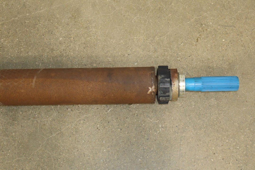 01 - 03 Chevy GMC 3500 Dually 2 Piece Rear Driveshaft (4x4 167' Wheelbase)