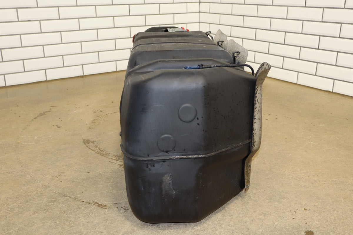 01-04 Chevy Silverado 3500 Diesel Fuel Tank 34 Gal 8ft
