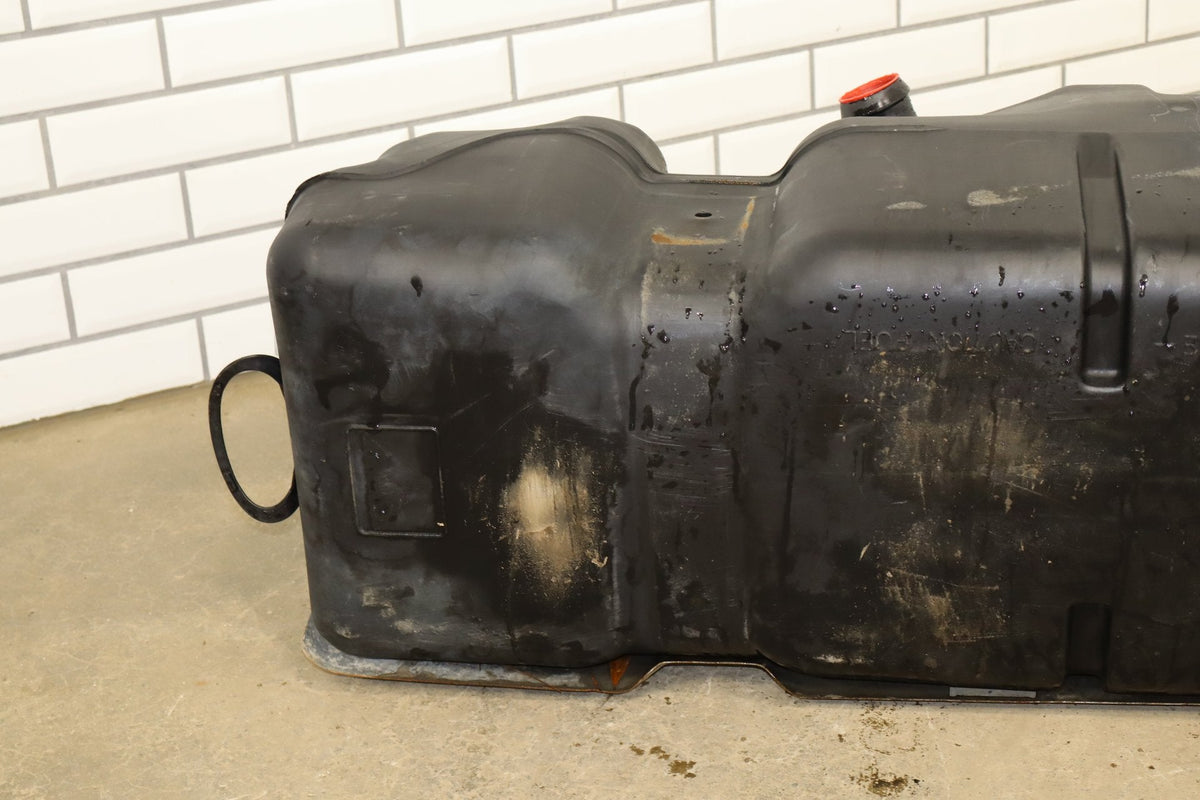 01-04 Chevy Silverado 3500 Diesel Fuel Tank 34 Gal 8ft