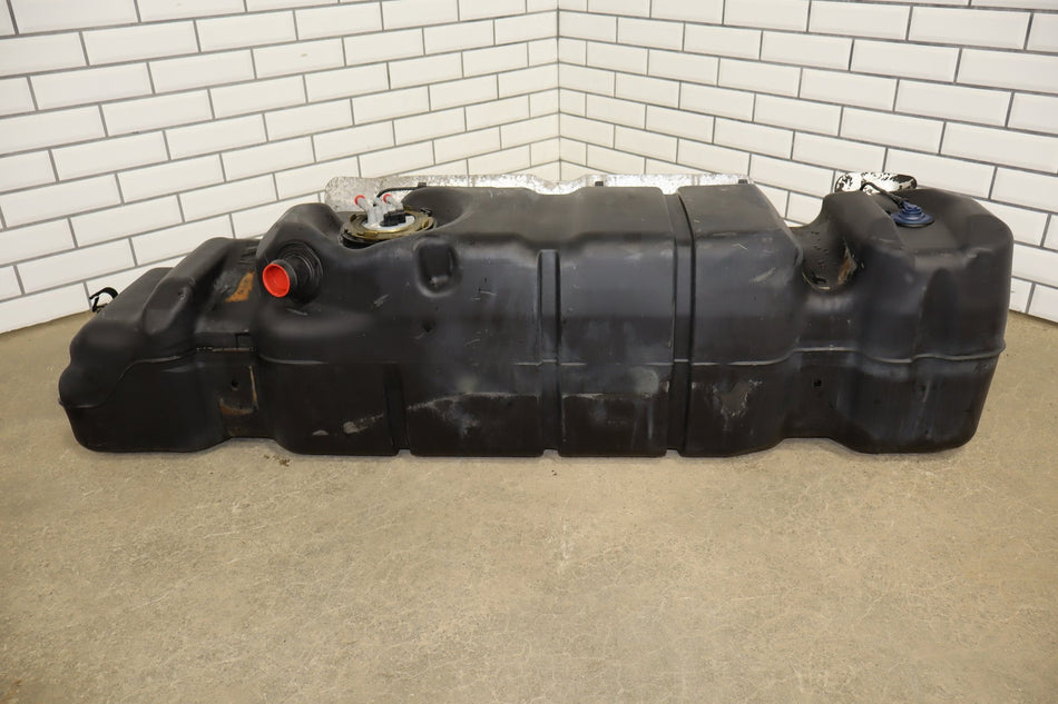 01-04 Chevy Silverado 3500 Diesel Fuel Tank 34 Gal 8ft