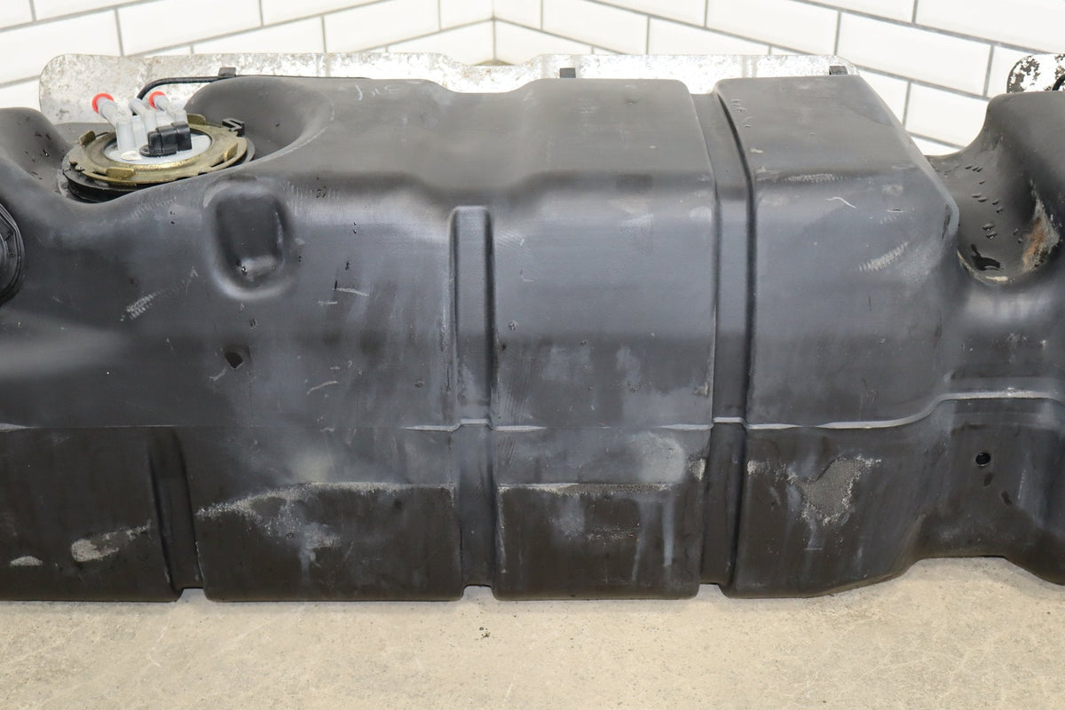 01-04 Chevy Silverado 3500 Diesel Fuel Tank 34 Gal 8ft