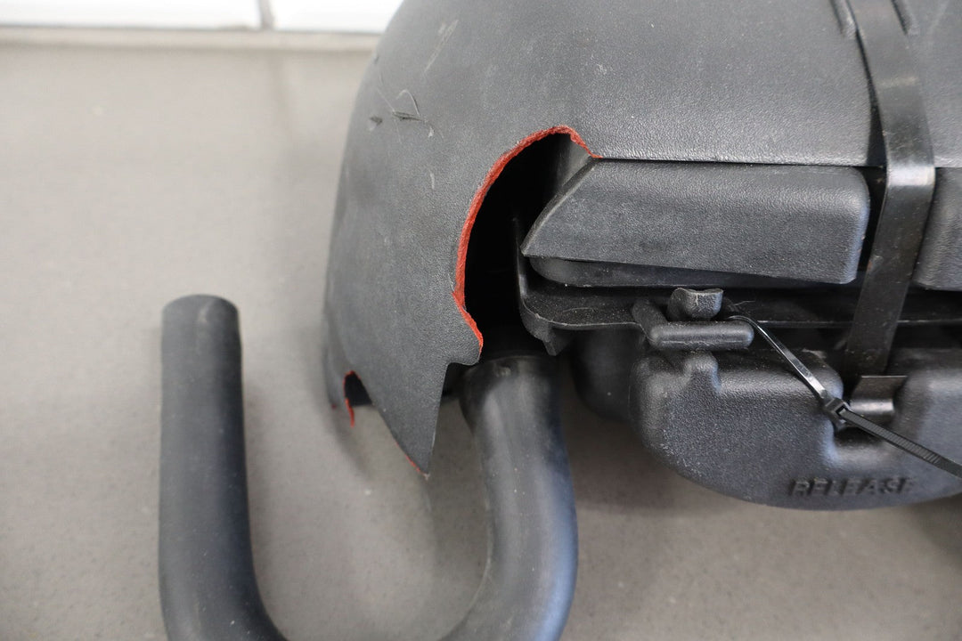 01 - 04 Corvette C5 5.7L Air Cleaner Intake Tube Box Base Lid Straps (No MAF)