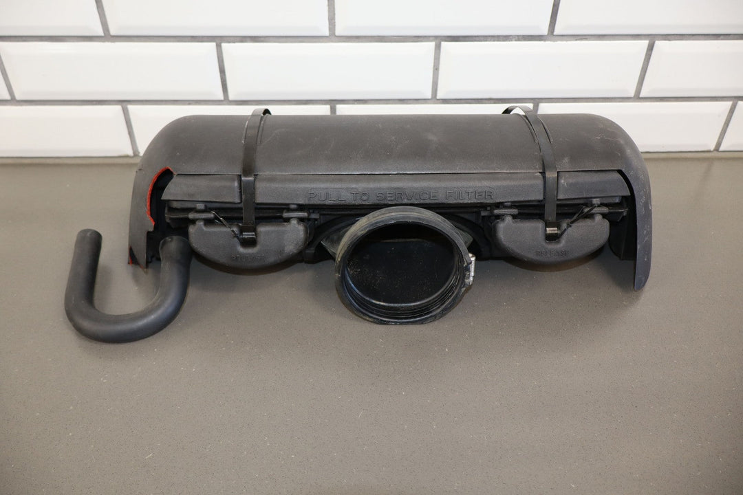 01 - 04 Corvette C5 5.7L Air Cleaner Intake Tube Box Base Lid Straps (No MAF)