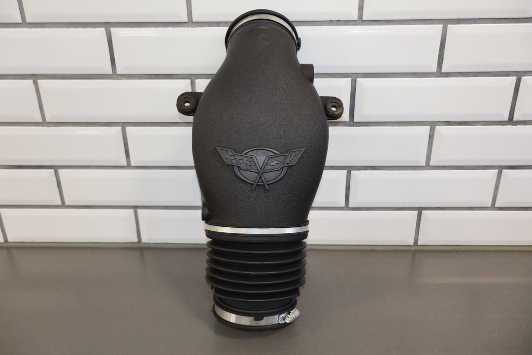 01 - 04 Corvette C5 5.7L Air Cleaner Intake Tube Box Base Lid Straps (No MAF)