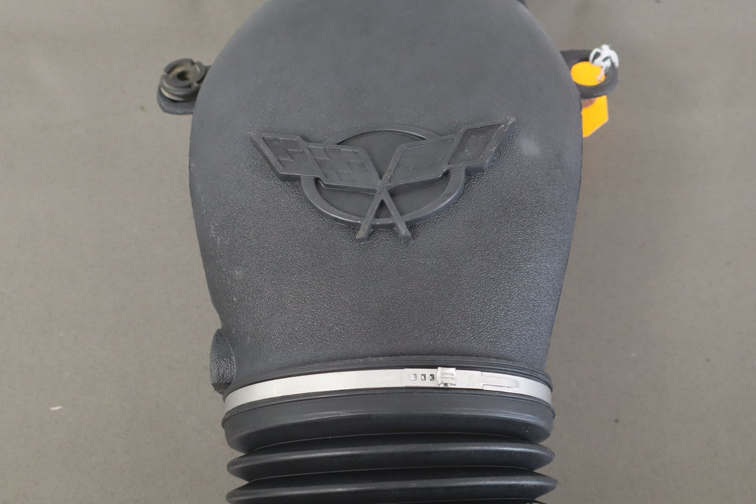 01 - 04 Corvette C5 5.7L Air Cleaner Intake Tube Box Base Lid Straps (No MAF)