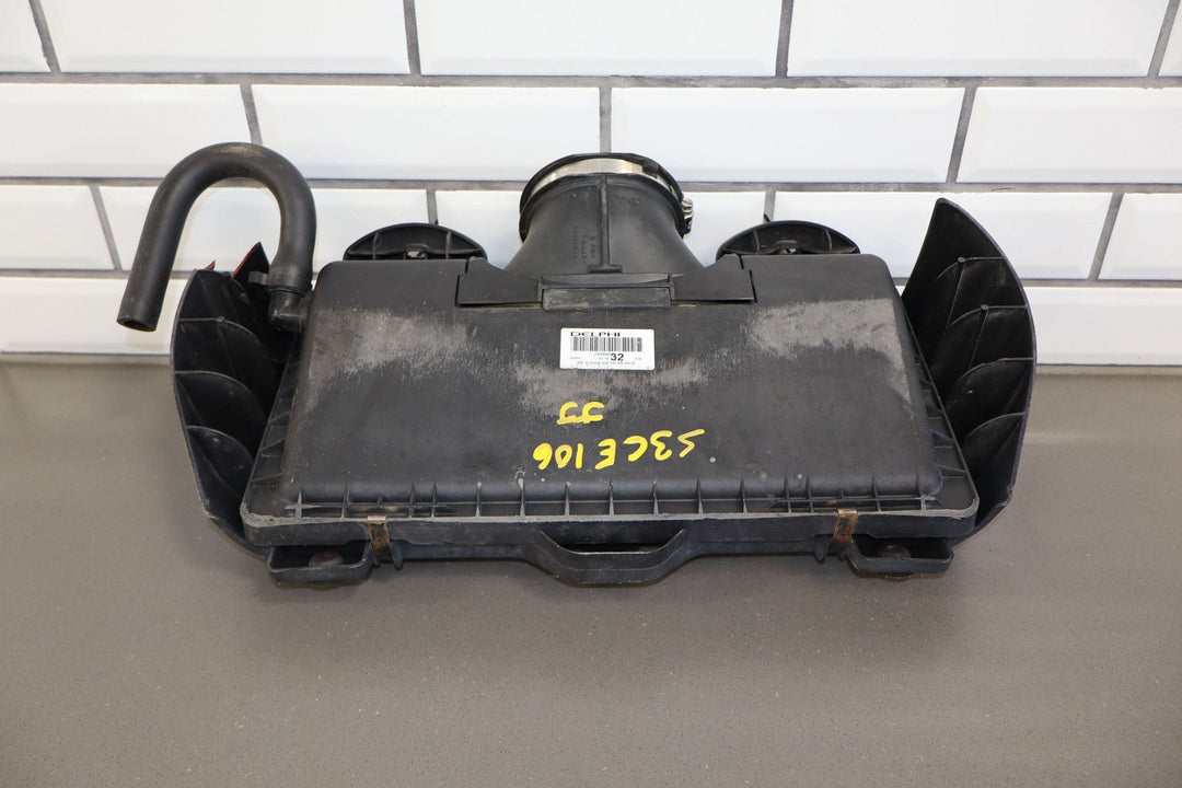 01 - 04 Corvette C5 5.7L Air Cleaner Intake Tube Box Base Lid Straps (No MAF)