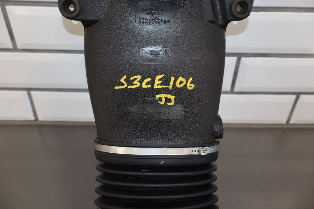 01 - 04 Corvette C5 5.7L Air Cleaner Intake Tube Box Base Lid Straps (No MAF)