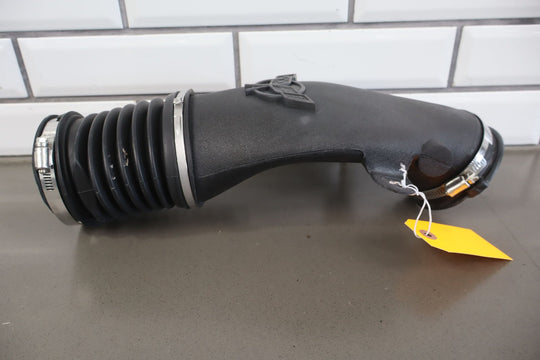 01 - 04 Corvette C5 5.7L Air Cleaner Intake Tube Box Base Lid Straps (No MAF)