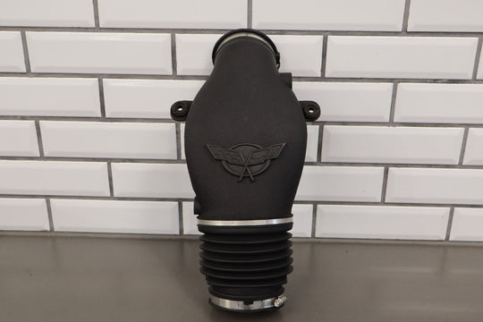 01 - 04 Corvette C5 5.7L Air Cleaner Intake Tube Box Base Lid Straps *No MAF*