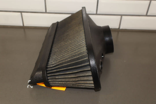 01 - 04 Corvette C5 5.7L Air Cleaner Intake Tube Box Base Lid Straps (No MAF)