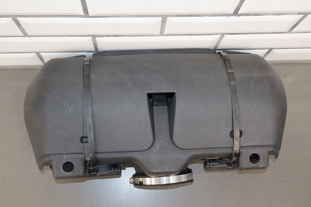 01 - 04 Corvette C5 5.7L Air Cleaner Intake Tube Box Base Lid Straps *No MAF*