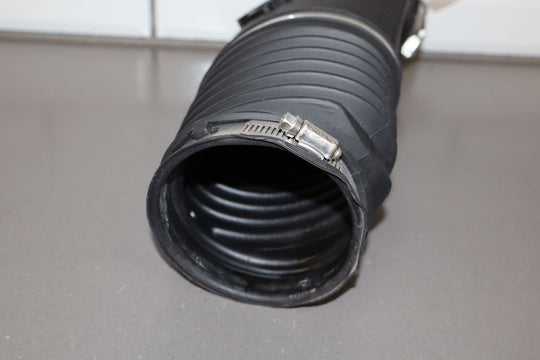 01 - 04 Corvette C5 5.7L Air Cleaner Intake Tube Box Base Lid Straps *No MAF*