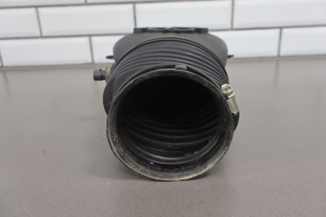 01 - 04 Corvette C5 5.7L Air Cleaner Intake Tube Box Base Lid Straps *No MAF*