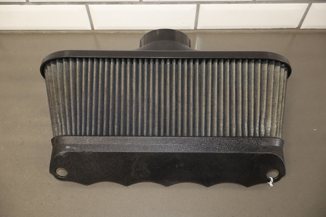 01 - 04 Corvette C5 5.7L Air Cleaner Intake Tube Box Base Lid Straps (No MAF)