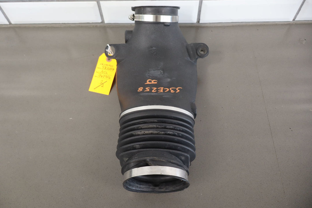 01 - 04 Corvette C5 5.7L Air Cleaner Intake Tube Box Base Lid Straps (No MAF)