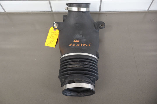 01 - 04 Corvette C5 5.7L Air Cleaner Intake Tube Box Base Lid Straps (No MAF)