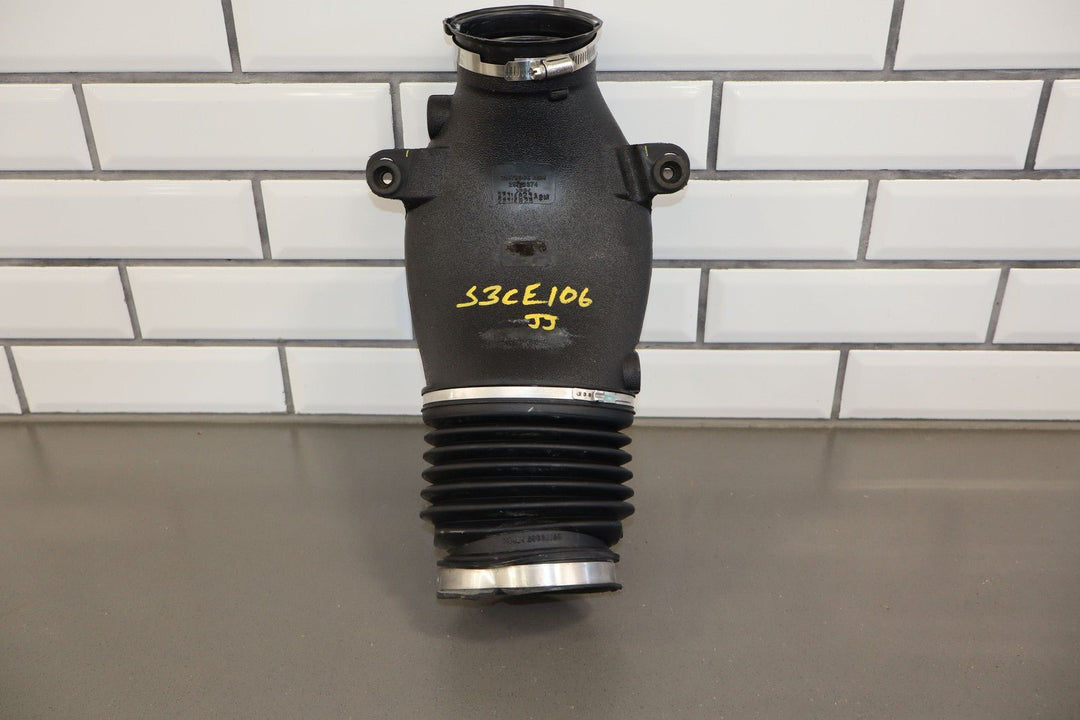 01 - 04 Corvette C5 5.7L Air Cleaner Intake Tube Box Base Lid Straps (No MAF)