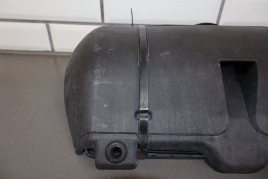 01 - 04 Corvette C5 5.7L Air Cleaner Intake Tube Box Base Lid Straps (No MAF)