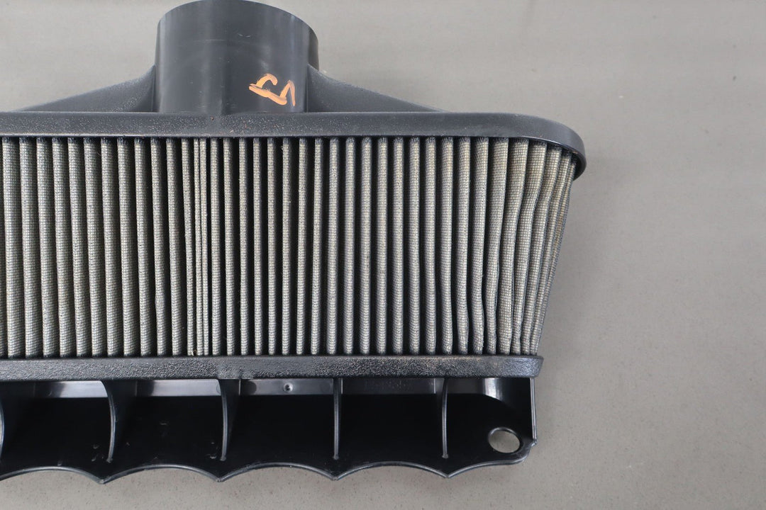 01 - 04 Corvette C5 5.7L Air Cleaner Intake Tube Box Base Lid Straps (No MAF)