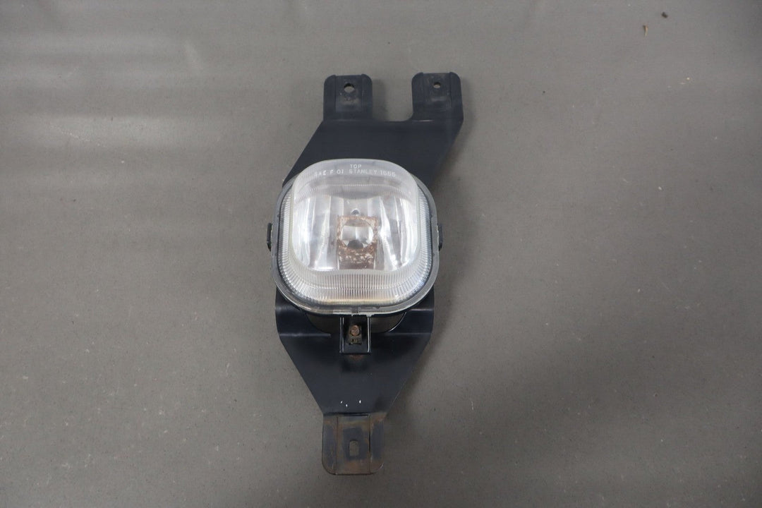 01 - 04 Ford F250 F350 Front OEM Bumper Mounted Fog Lights Pair Left/Right