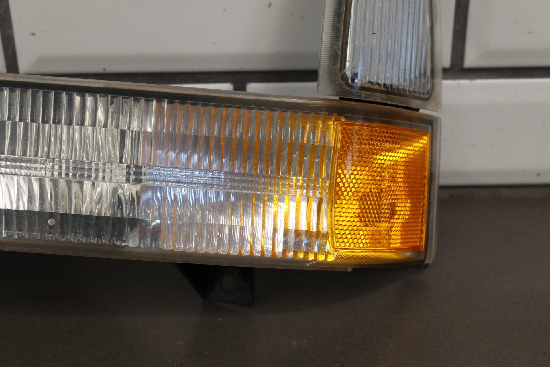 01-04 Ford F250 F350 Super Duty Left Headlight 2C3Z13008AB