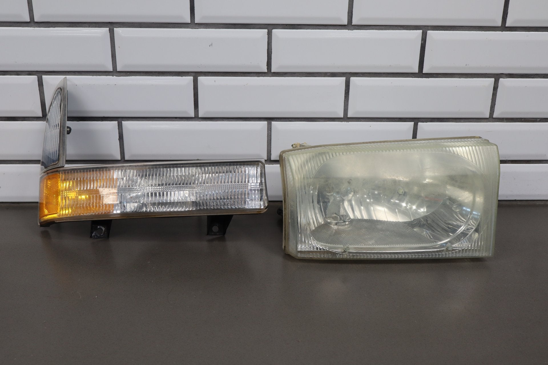 01-04 Ford F250 F350 Super Duty Right Headlight 2C3Z13008AA