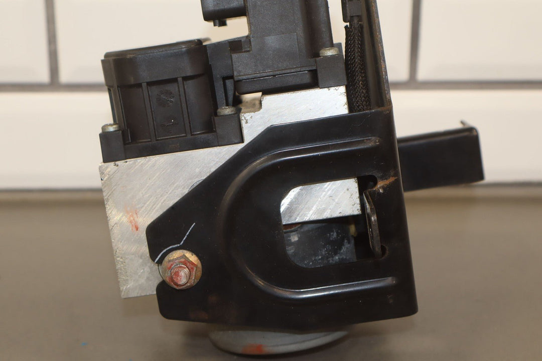 01 - 05 Mazda Miata NB ABS Anti - Lock Brake Pump & Module