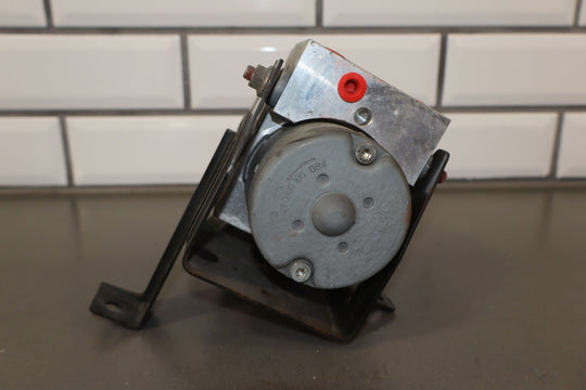 01 - 05 Mazda Miata NB ABS Anti - Lock Brake Pump & Module