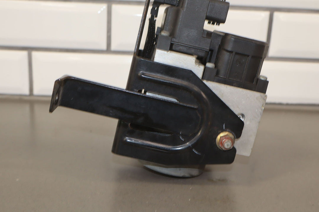 01 - 05 Mazda Miata NB ABS Anti - Lock Brake Pump & Module