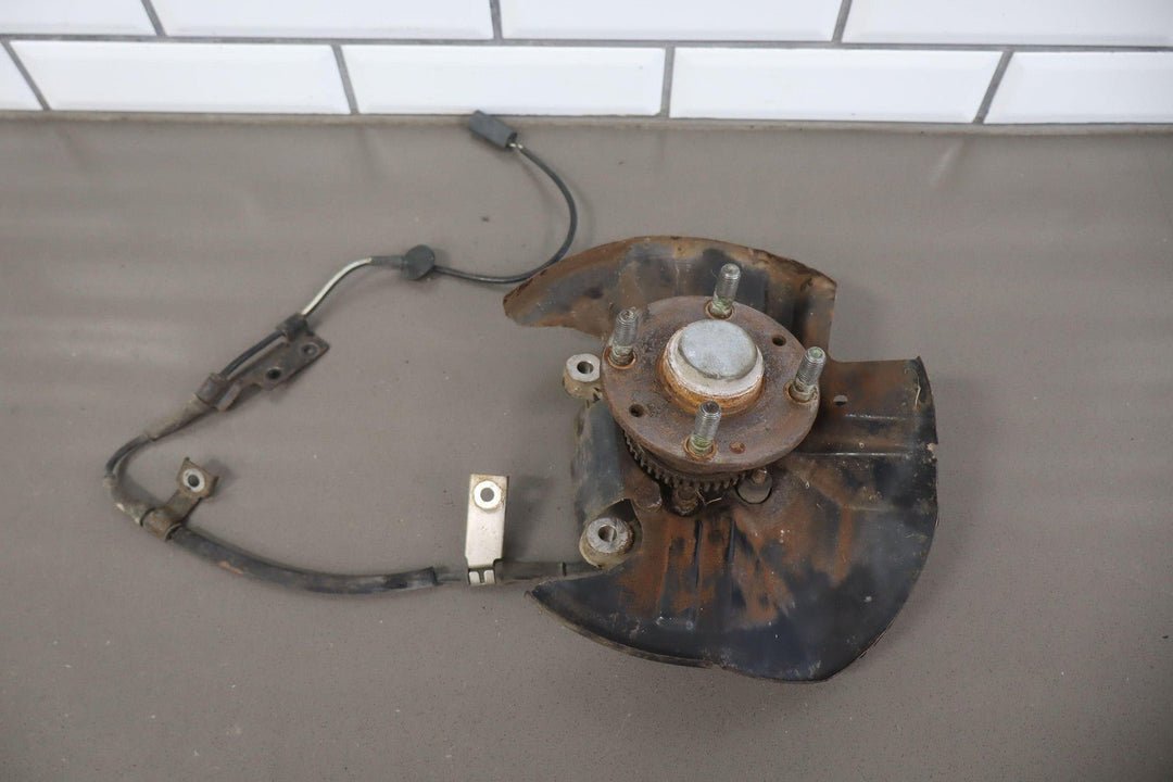 01 - 05 Mazda Miata NB Left Front Spindle Knuckle W/Hub & ABS Sensor