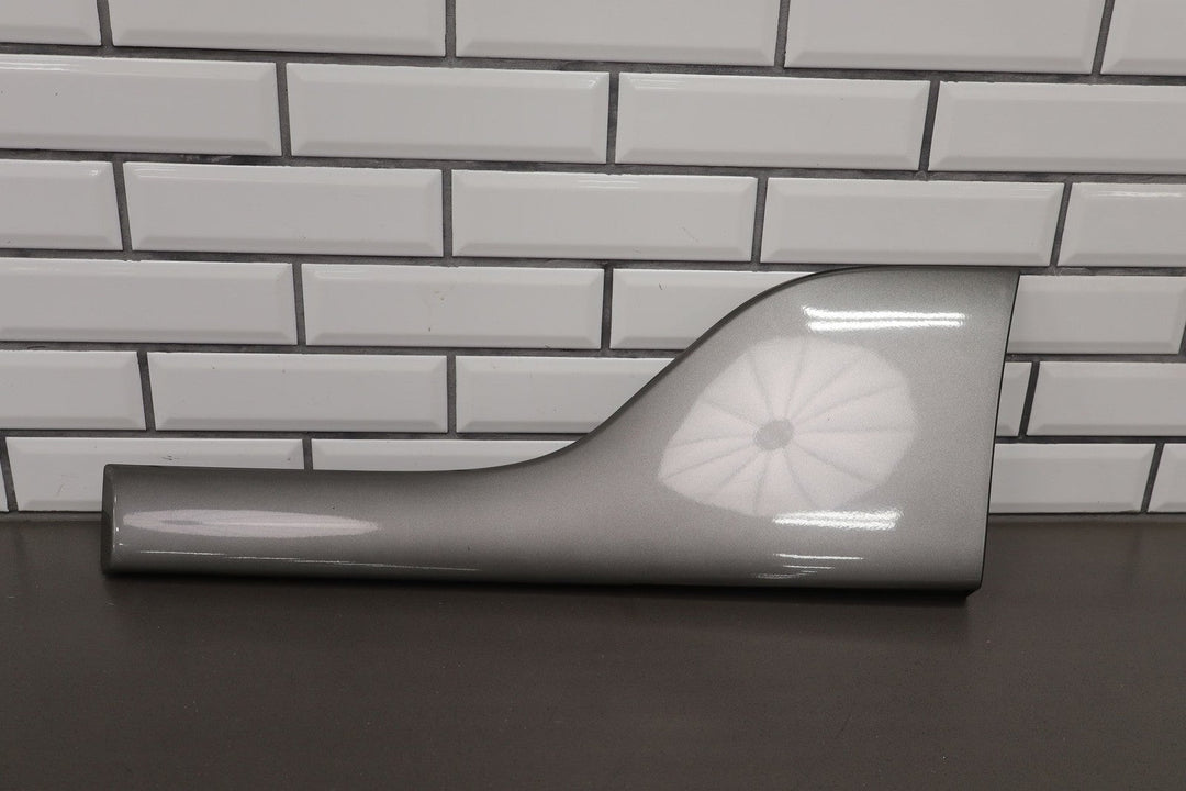 01 - 06 GMC Yukon Denali Left Rear Door Molding (Steel Gray 16U)
