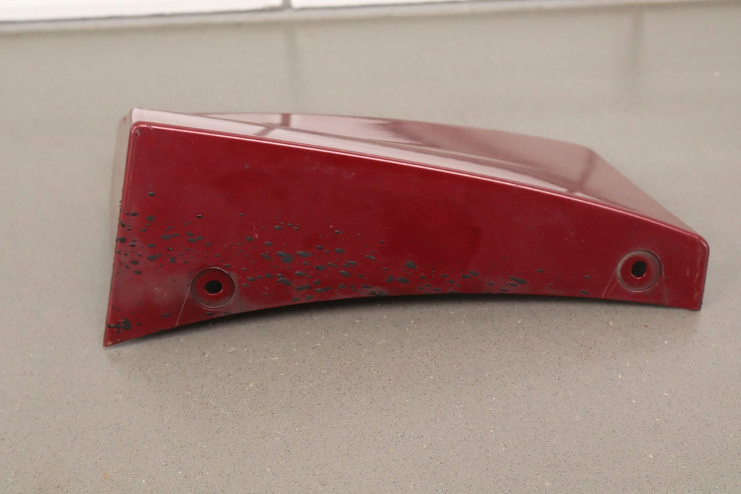 01 - 06 GMC Yukon Denali Passenger Right Fender Molding/Cladding (Sport Red 63U)