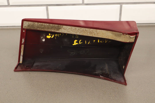 01 - 06 GMC Yukon Denali Passenger Right Fender Molding/Cladding (Sport Red 63U)