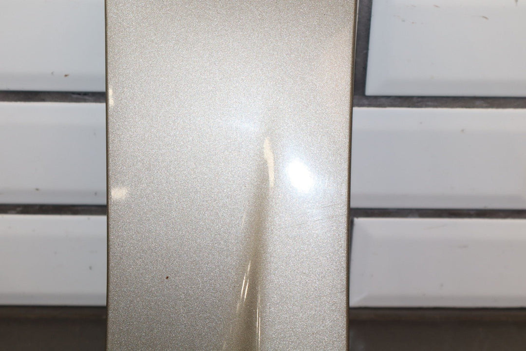 01 - 06 GMC Yukon Denali Right RH Fener Molding Trim 15768968