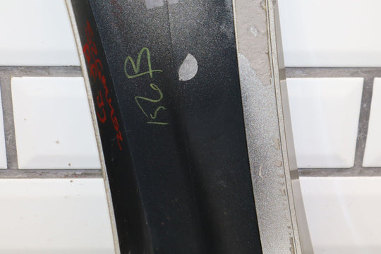 01 - 06 GMC Yukon Denali Right RH Fener Molding Trim 15768968