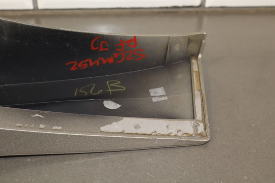 01 - 06 GMC Yukon Denali Right RH Fener Molding Trim 15768968